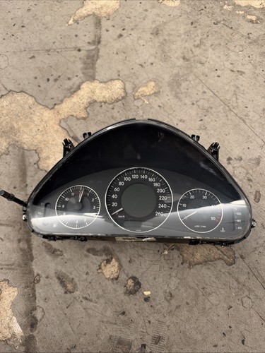 Tachometer mercedes benz - mercedes,