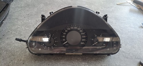 Mercedes w211 2006 tacho - mercedes,